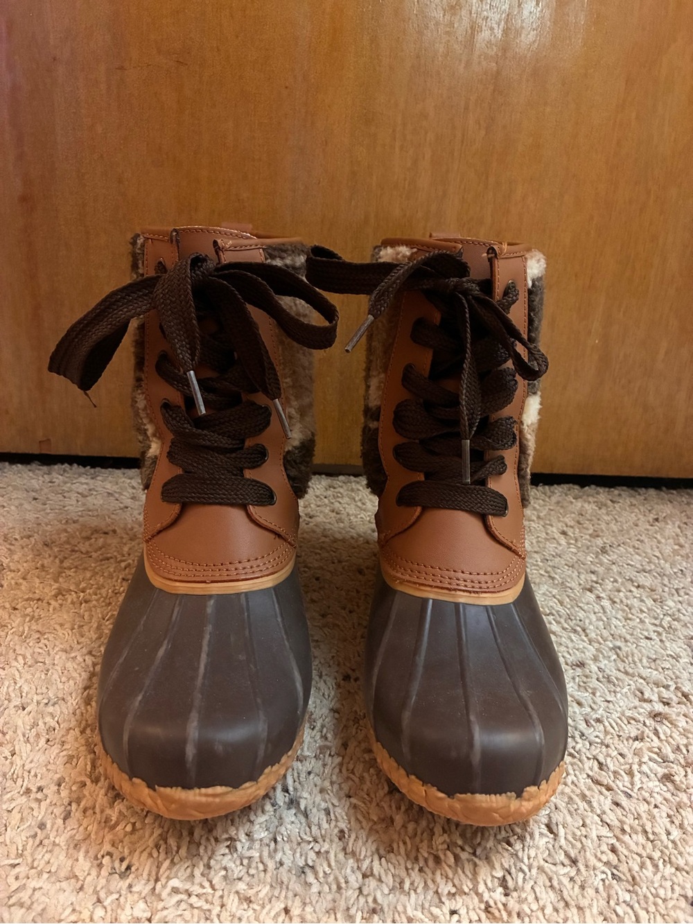 Lands' End Brown and Dark Brown Lace-Up Women's Winter Snow Boots with Faux Fur